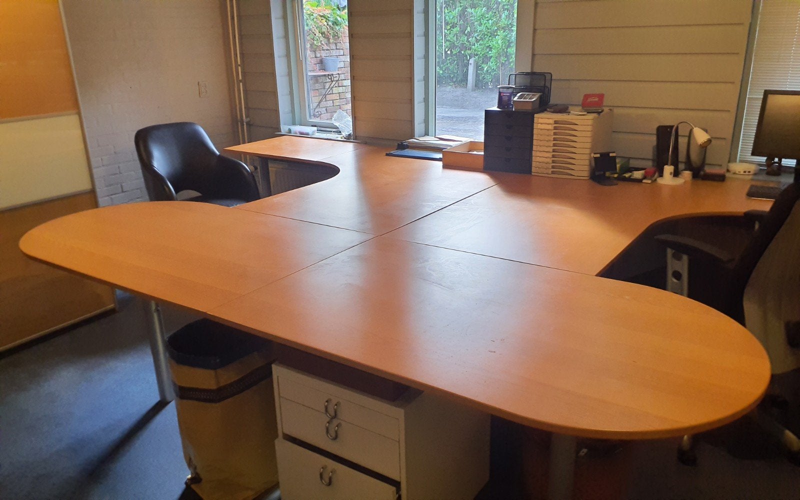 Grote bureau opstelling,  IKEA Effektiv, Ophalen, Opbergruimte, Gebruikt, Hout