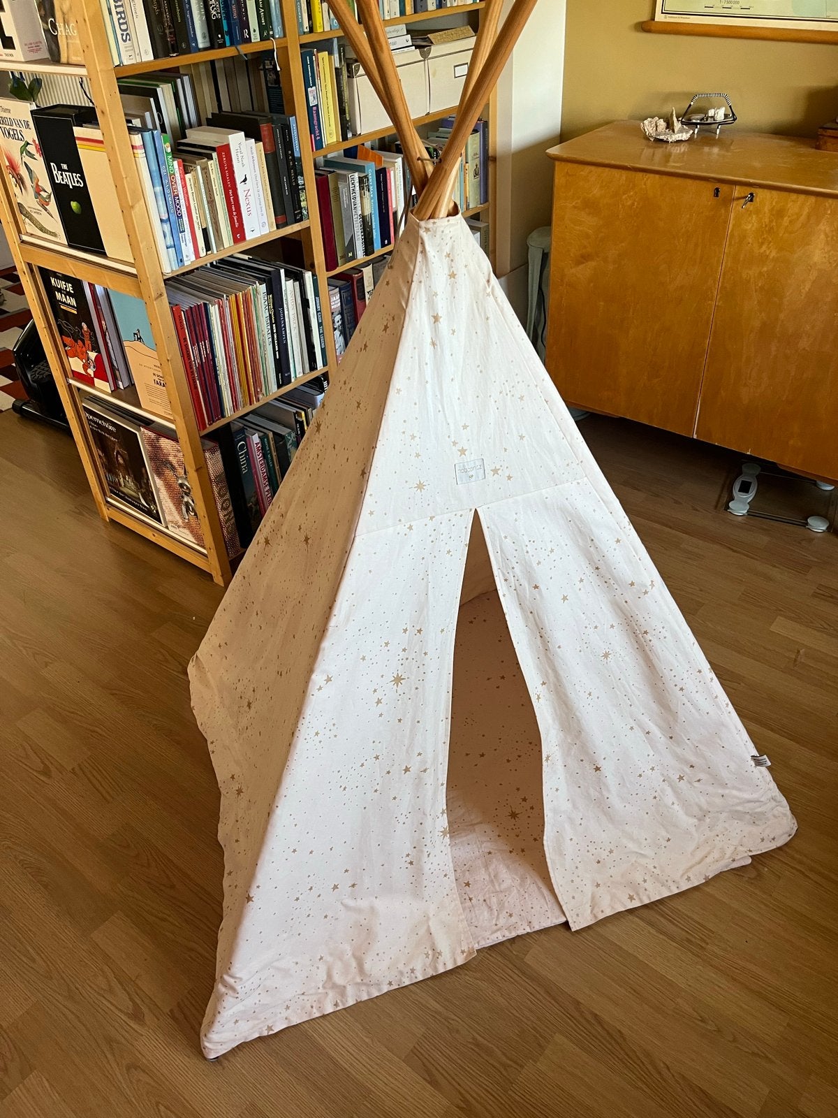 Nobodinoz tipi tent met sterrenprint in goede staat, Ophalen, Nieuw
