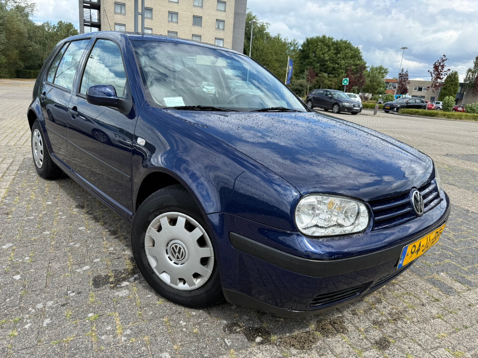 Volkswagen Golf 1.6 AUTOMAAT/APK MAART 2027/NAP, Auto's, Volkswagen, Stof, Beige, 4 cilinders, Blauw