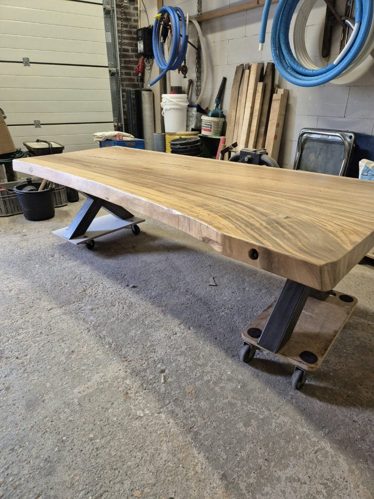 Zware Suar hout boomstam salontafel 2 meter x 0,8 meter, Ophalen, Stoer natuurlijk boomstam, 50 tot 100 cm, Zo goed als nieuw