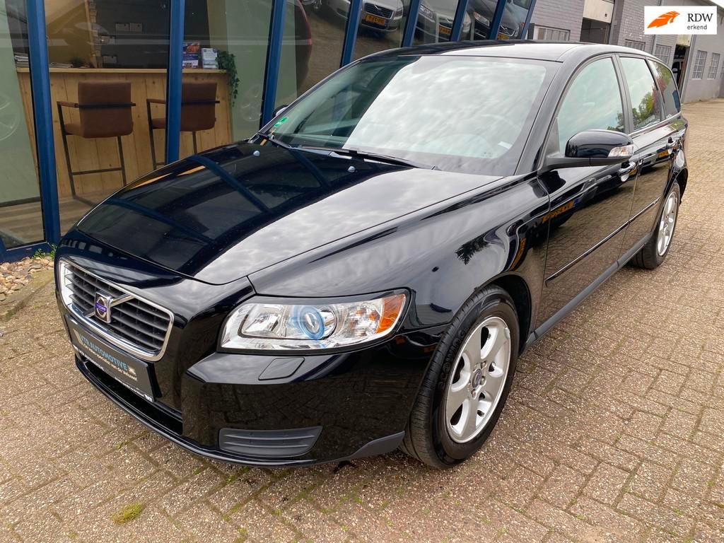 Volvo V50 1.8 Edition I NAVI / XENON / PDC, Voorwielaandrijving, Gebruikt, Zwart, 4 cilinders