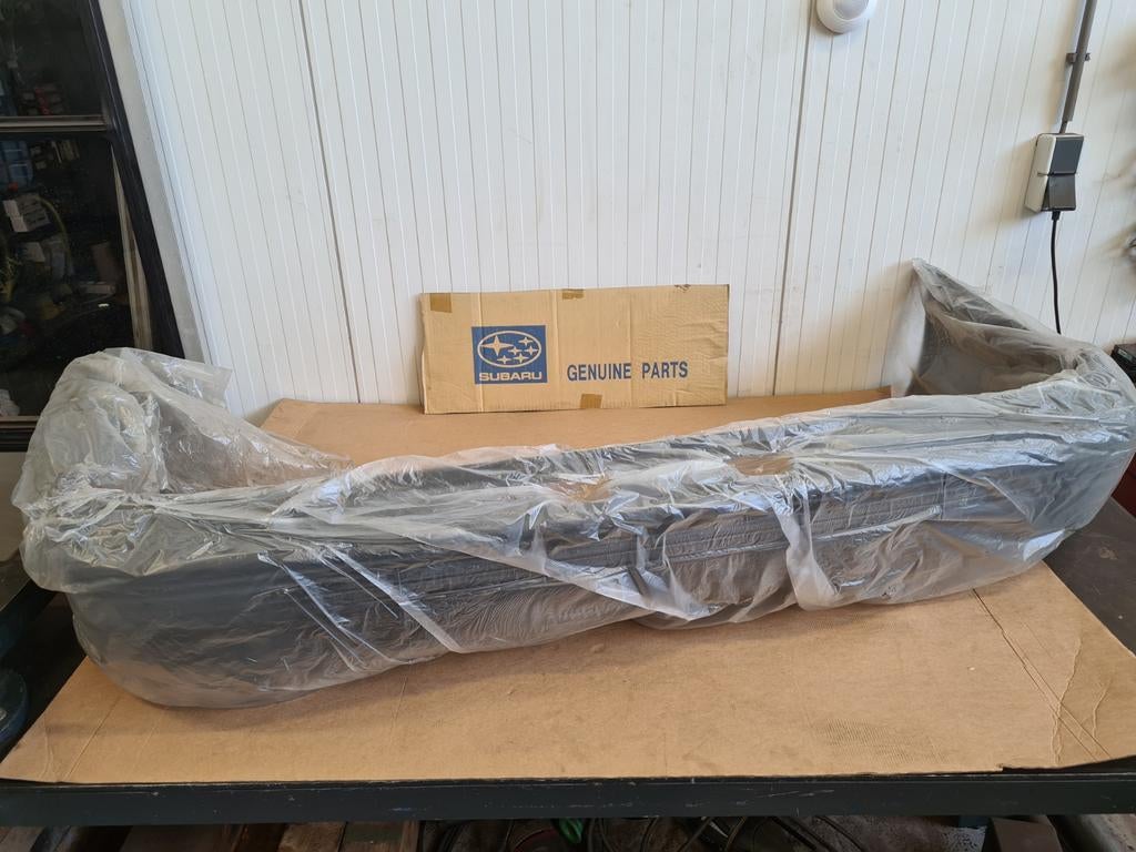 subaru legacy BC sedan achterbumper nieuw oem 57720AA060, Nieuw, Achter, Bumper, Ophalen