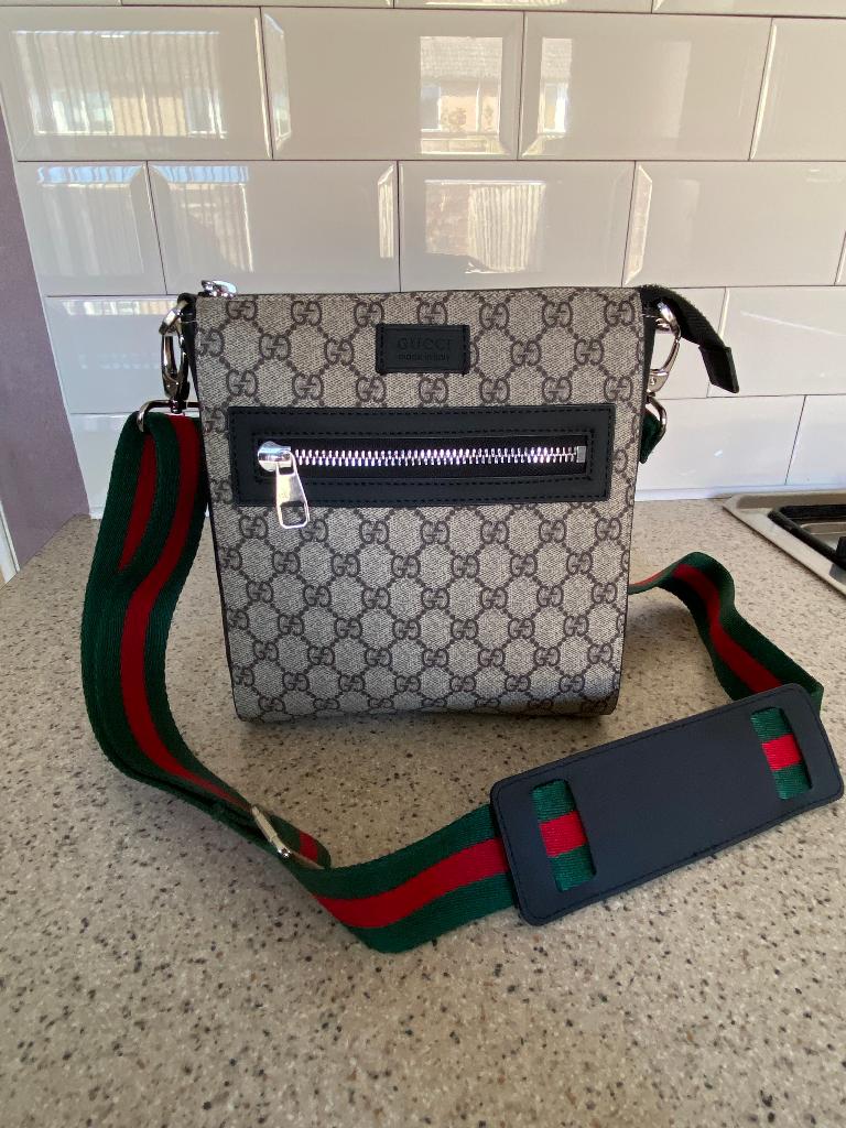 Gucci Herentas / Messengerbag / Schoudertas, Sieraden, Tassen en Uiterlijk, Ophalen of Verzenden, Nieuw, Overige kleuren, Overige merken