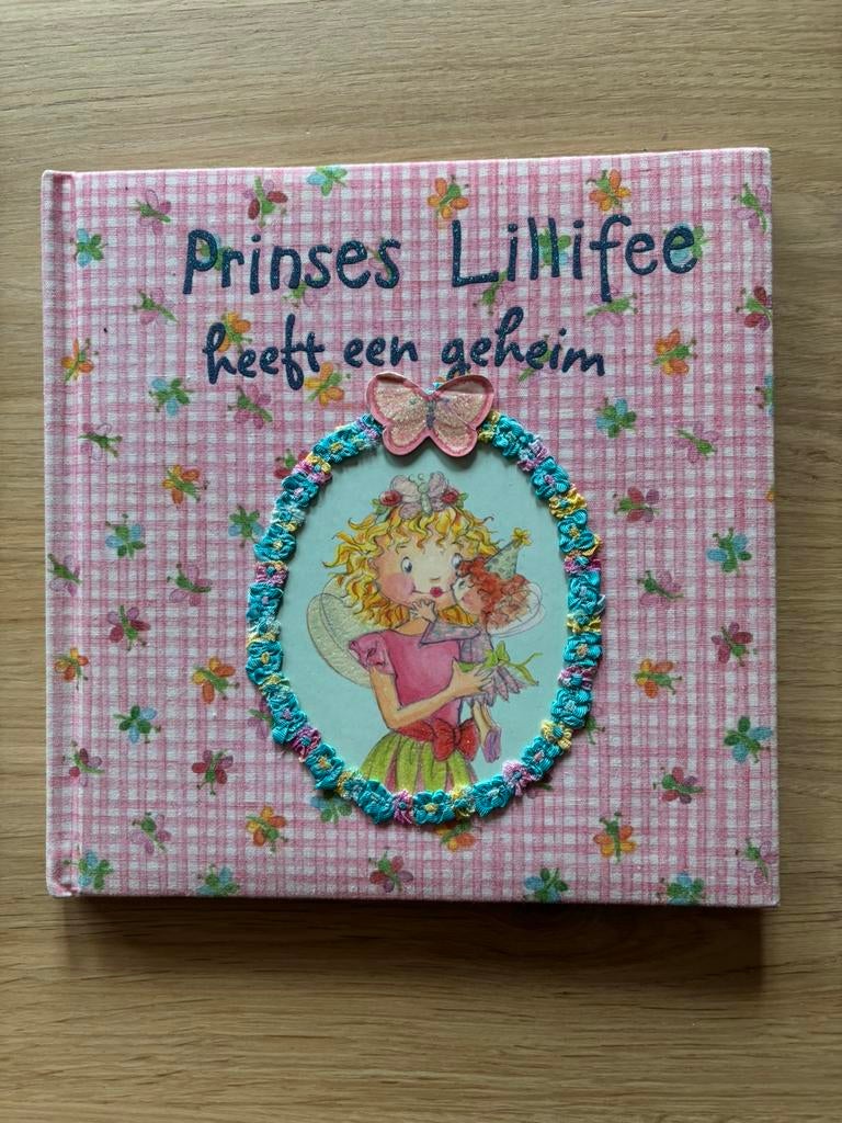 Prinses Lillifee heeft een geheim, Boeken, Kinderboeken | Jeugd | onder 10 jaar, Ophalen of Verzenden, Zo goed als nieuw, Fictie algemeen