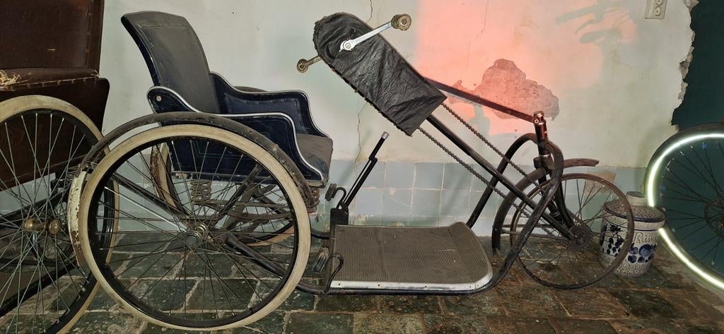Lely invalide stoel met trap systeem voor de handen, Ophalen, Gebruikt, Handbewogen rolstoel