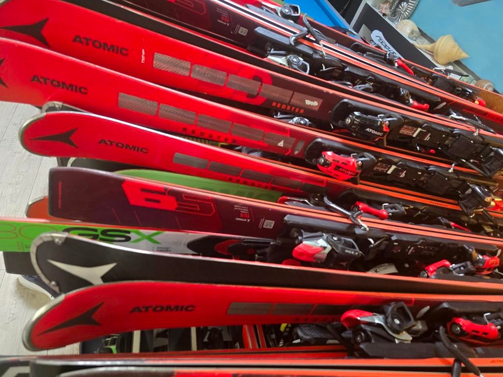 Atomic redster s9 REVOSHOCK rvsk 155 160 165  500-550€, Sport en Fitness, Skiën en Langlaufen, Zo goed als nieuw, Ski's, Skiën