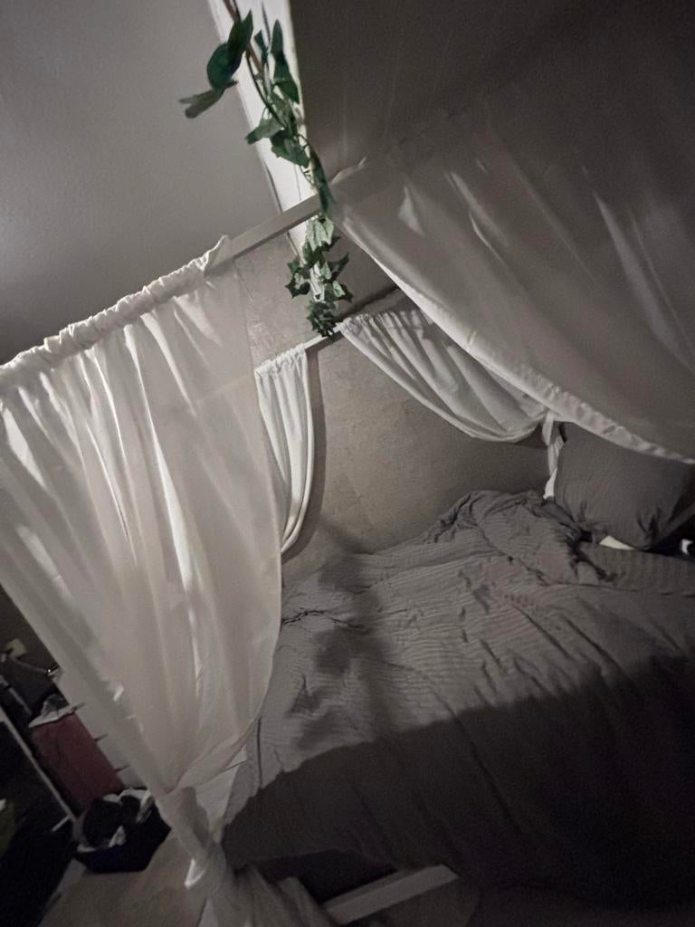 Hemelbed met Gordijnen, Huis en Inrichting, Slaapkamer | Bedden, Ophalen, Gebruikt, Wit, 140 cm