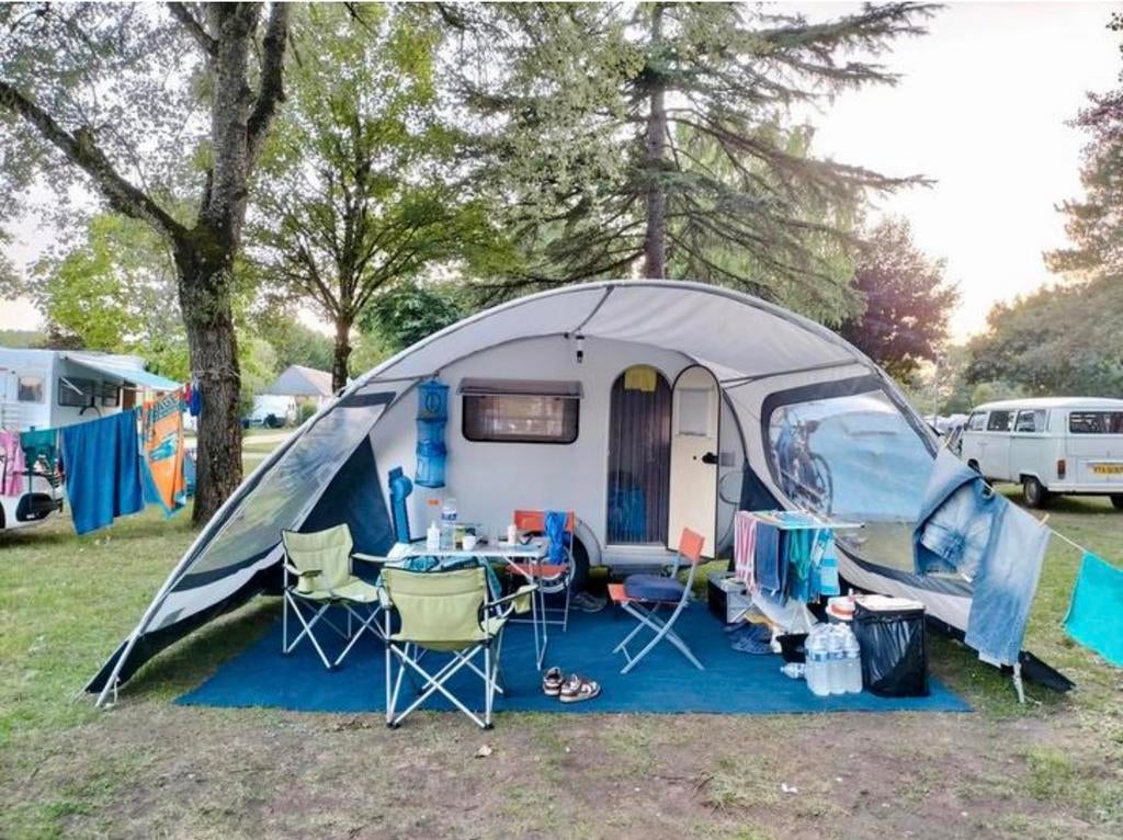 Te huur: T@b 320 RS caravan + inventaris + luifel van Herzog, Caravans en Kamperen