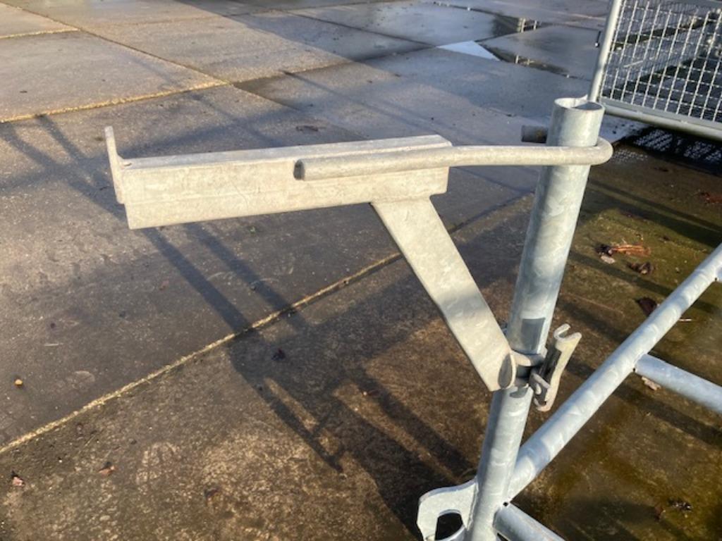 2 planks metselconsole met plank verlenger / metselboy, Ophalen, VNH Nuland B.V., Overige typen, Zo goed als nieuw