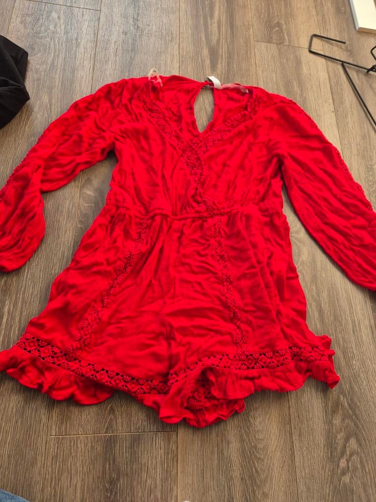 Jumpsuit / playsuit rood, Ophalen of Verzenden, Zo goed als nieuw, Maat 38/40 (M), Rood