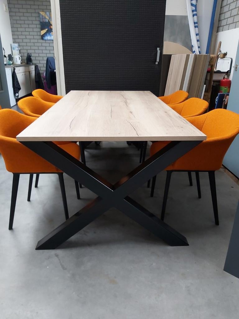 Tafel met metalen X-Poot, Overige houtsoorten, Vijf personen of meer, Rechthoekig, Nieuw
