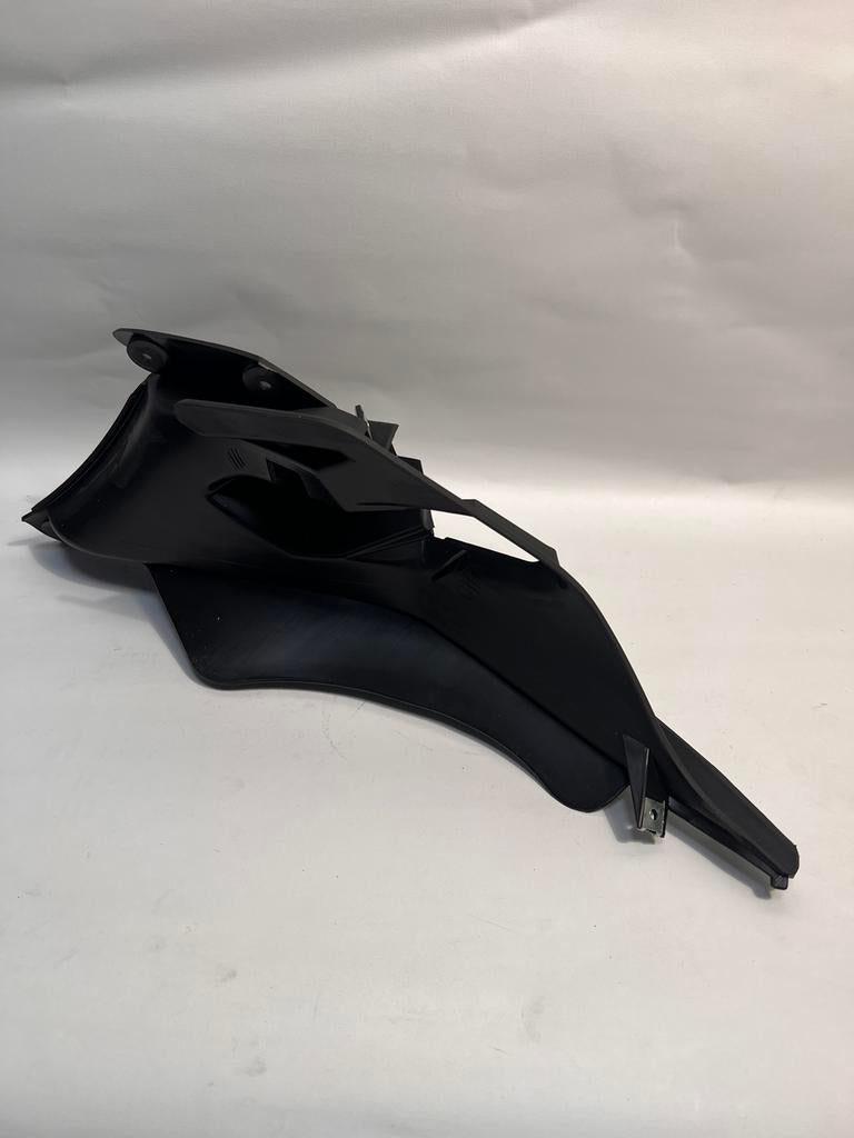 Binnenste zijscherm rechts voor MOTO GUZZI Norge 1200 GT, Motoren, Moto guzzi, Nieuw, Ophalen of Verzenden, Moto guzzi