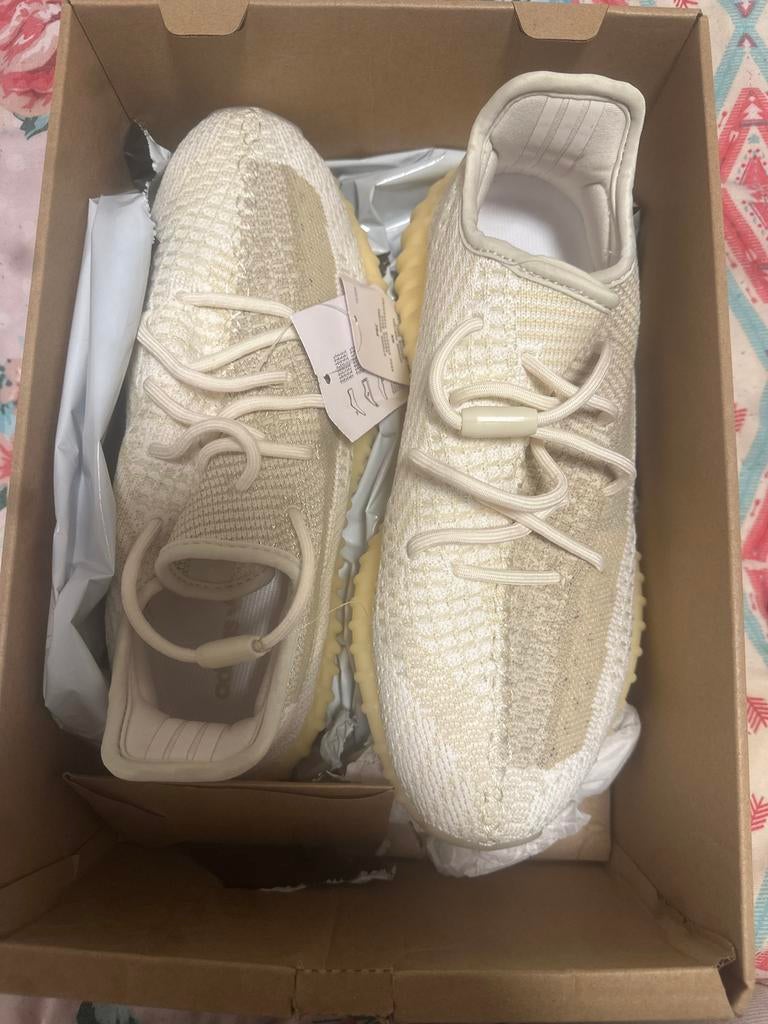 Adidas Yeezy Boost 350 V2 Sand Taupe, Kleding | Heren, Schoenen, Wit, Nieuw, Ophalen of Verzenden, Sneakers of Gympen