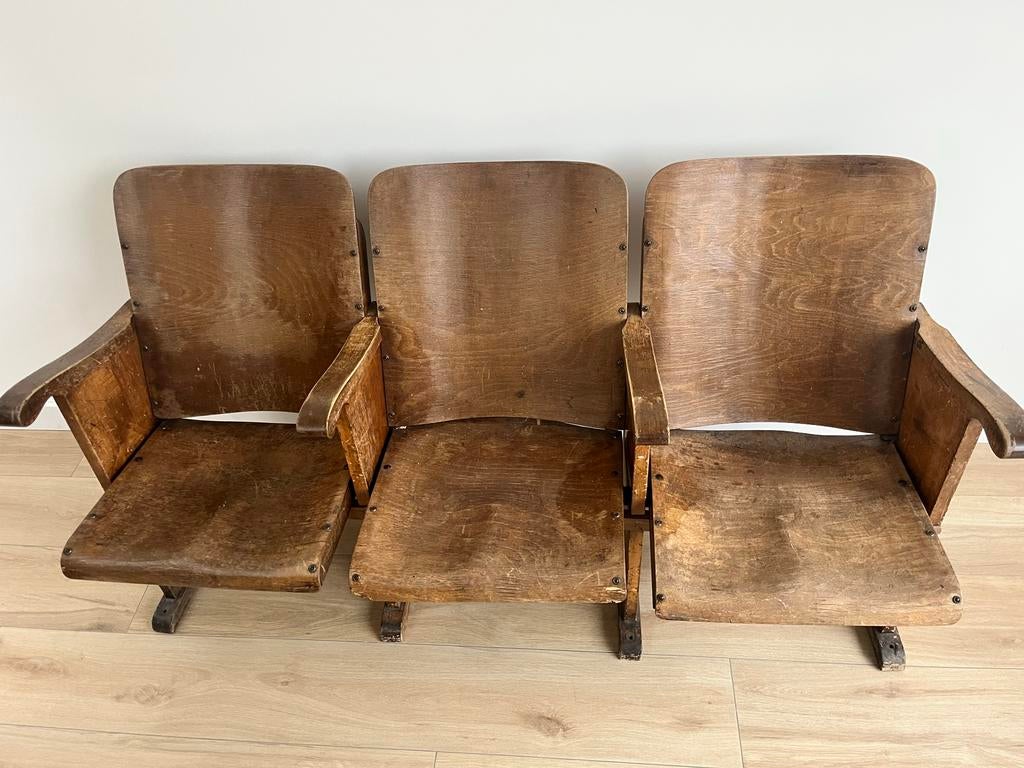 Houten Bioscoopstoeltjes Bankje - 3 Zitplaatsen, Huis en Inrichting, Gebruikt, Ophalen of Verzenden, Hout, Drie