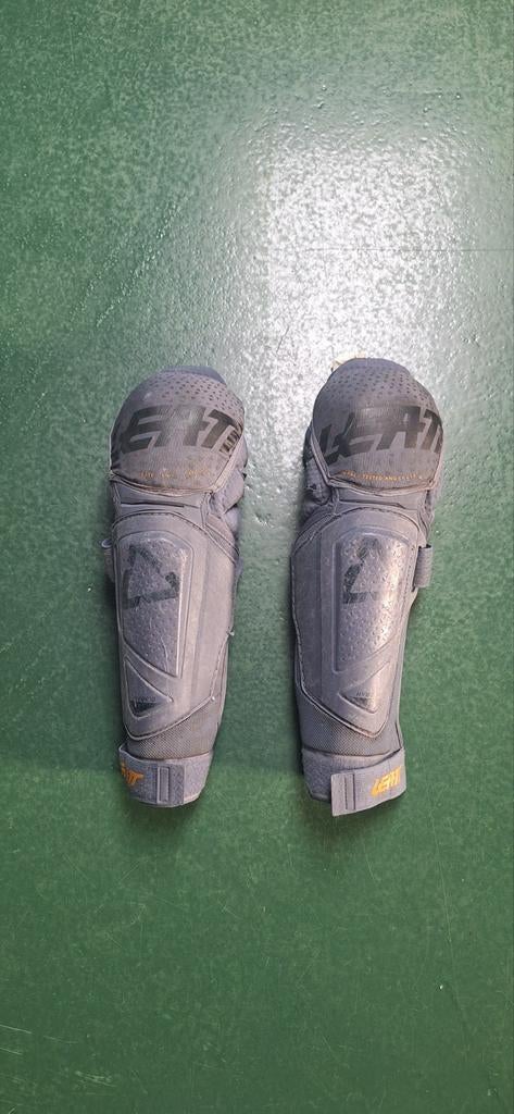 LEATT knie en scheenbeschermers, Gebruikt, Kinderen, M, LEATT