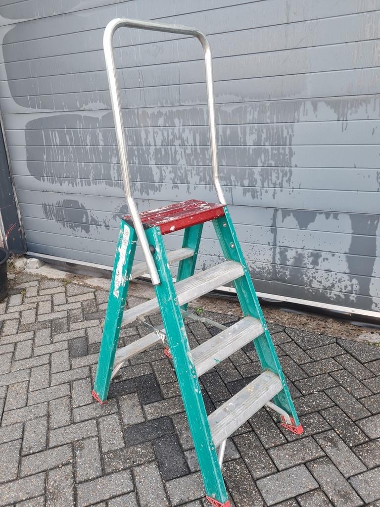 Altrex dubbele trap TDO4 2 x 4 trede Taurus, Ophalen, Zo goed als nieuw, Trap