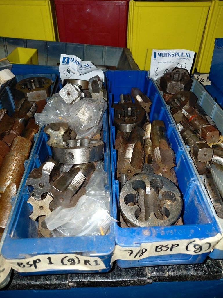 Diverse gasdraadtappen en snijplaten gebruikt, Ophalen of Verzenden, Gebruikt