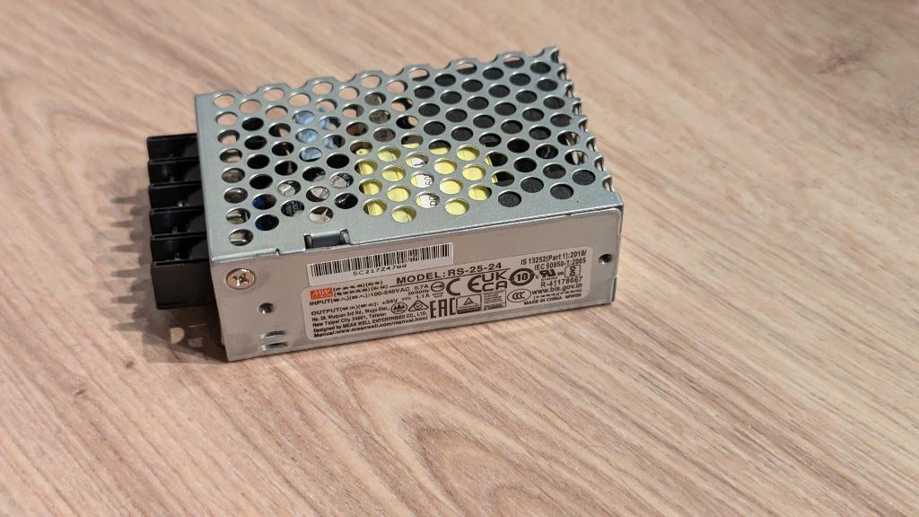 Meanwell Model RS-25-24 24V 1.1A voeding, Hobby en Vrije tijd, Elektronica-componenten, Ophalen of Verzenden