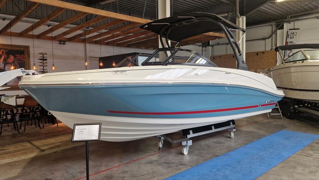 Bayliner VR6 - NIEUW - speciale korting, Watersport en Boten, Ophalen, Binnenboordmotor, Zo goed als nieuw, 200 pk of meer