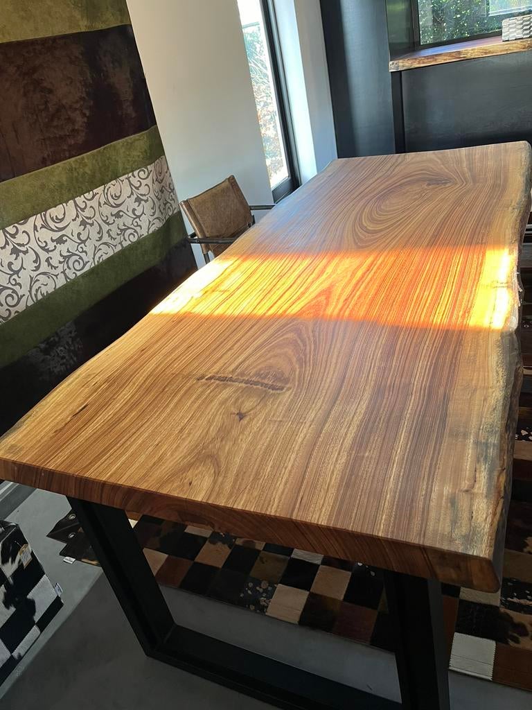 Handgemaakte tafel Afrikaans hardhout met stalen u-poot, Ophalen, 100 tot 150 cm, Vijf personen of meer, Rechthoekig
