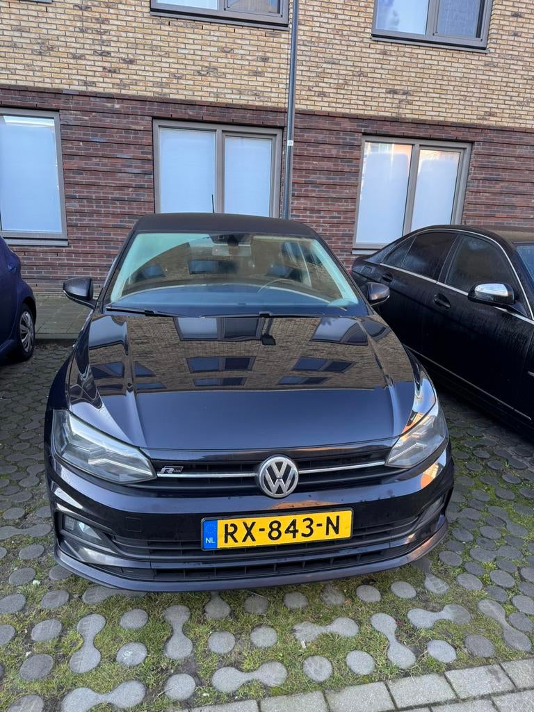 Volkswagen Polo R-line 1.6 TDI 95pk 2018 Zwart, Auto's, Volkswagen, Voorwielaandrijving, Zwart, Zwart, Origineel Nederlands