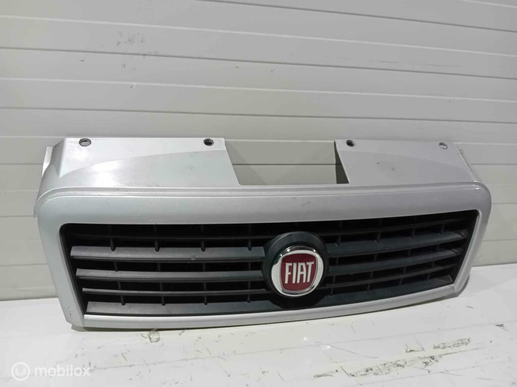 Grille Fiat Doblo, Ophalen of Verzenden, Gebruikt