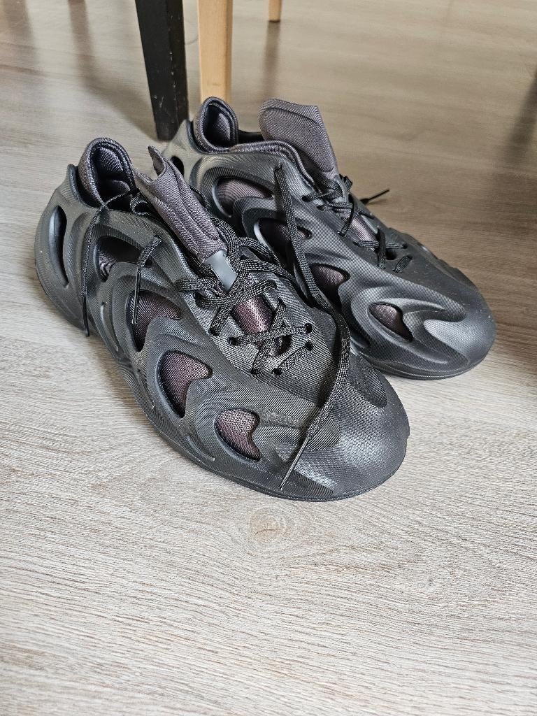 Adidas AdiFOM Q Black Carbon HP6586 - Nieuw Maat 43 1/3, Kleding | Heren, Schoenen, Ophalen of Verzenden, Nieuw, Zwart, Adidas