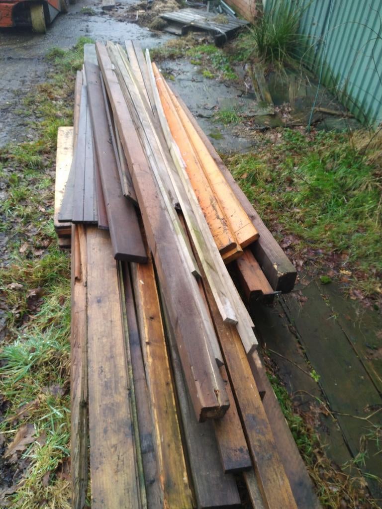 Pallet met mix van 46 stuks, deels hard hout, Tuin en Terras, Palen, Balken en Planken, Ophalen, 250 cm of meer, Balken