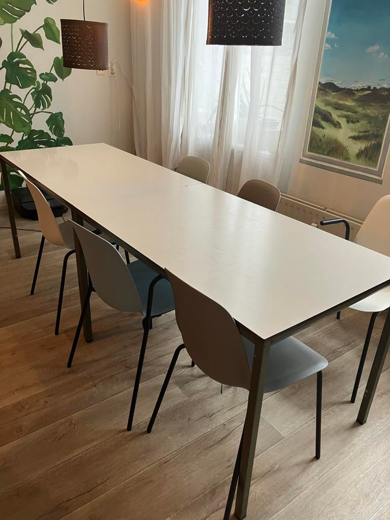 2 ijzeren tafels - Stevig maar beschadigd. Moet snel weg!!!, Huis en Inrichting, Tafels | Eettafels, Gebruikt, 50 tot 100 cm, 100 tot 150 cm