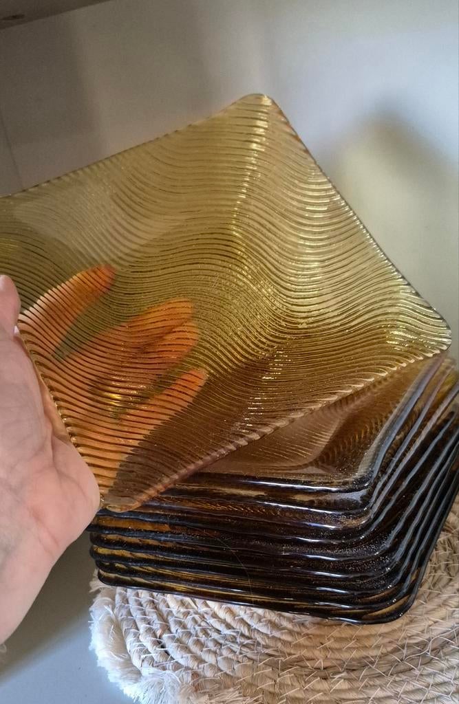 10 vintage glazen gebaksbordjes – amberkleurig, Huis en Inrichting, Keuken | Servies, Zo goed als nieuw, Bord(en), Overige stijlen