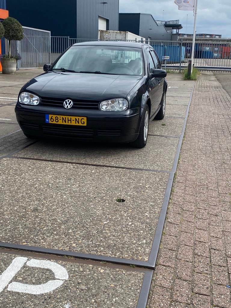 Volkswagen Golf 1.4 55KW 2003 Zwart, Voorwielaandrijving, Zwart, 1104 kg, Origineel Nederlands