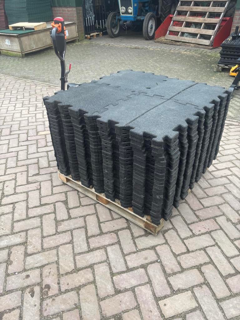 Rubbertegels puzzel 28 m2 - 2,5 cm dik, Sport en Fitness, Fitnessmaterialen, Ophalen, Onbekend, Onbekend, Onbekend