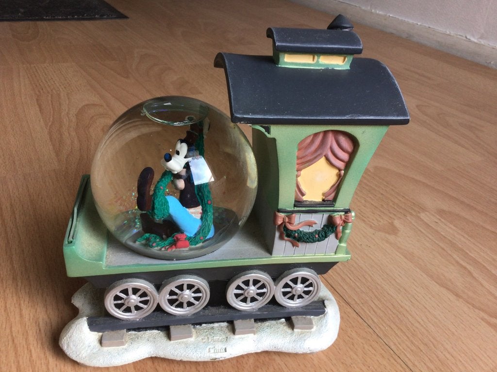 Goofy sneeuwbol, Ophalen, Goofy of Pluto, Zo goed als nieuw, Beeldje of Figuurtje