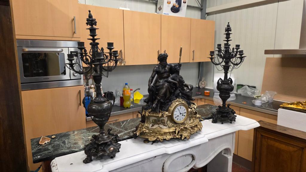 Zeer groot bronzen klokkenstel, Antiek en Kunst, Antiek | Klokken, Ophalen