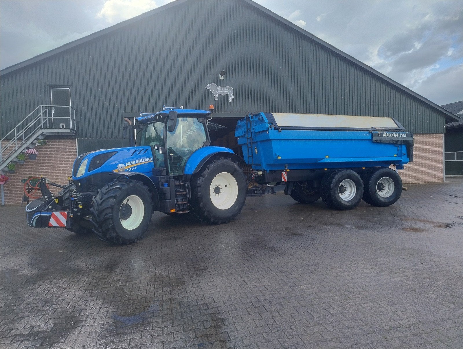 New Holland t7 165s +Beco maxxim 240 xl, Zakelijke goederen, Agrarisch | Werktuigen, Ophalen, Oogstmachine