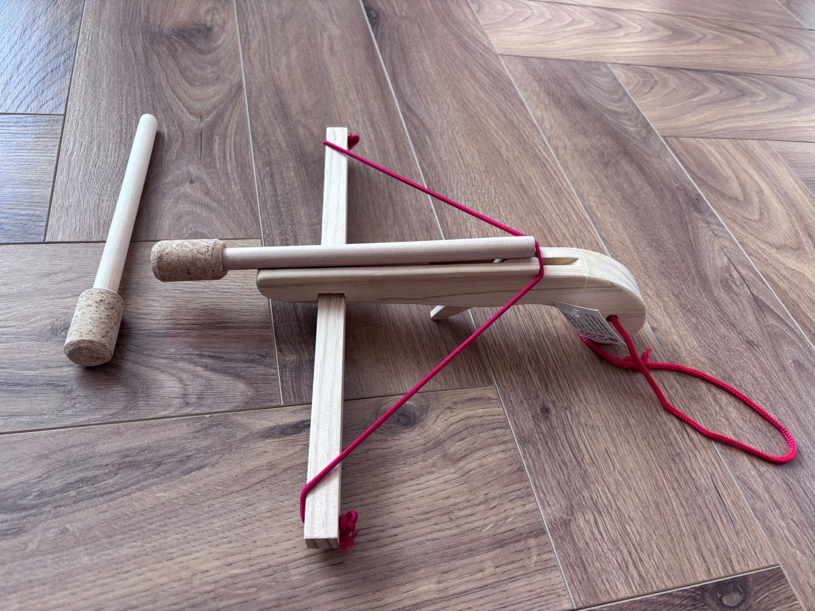 Houten kruisboog speelgoed met kurken pijlen, Ophalen of Verzenden, Zo goed als nieuw, Jongen of Meisje