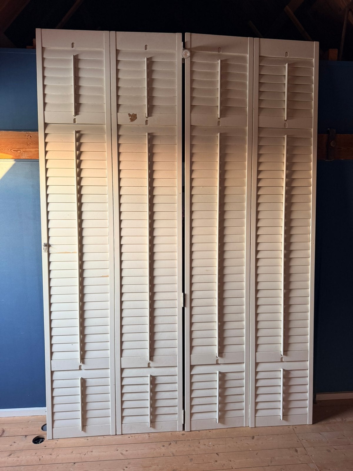 Hoge houten shutters te koop., Ophalen, Minder dan 50 cm, Gebruikt, 200 cm of meer