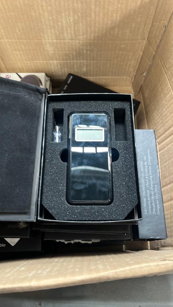 Digital alcohol breath tester, Doe-het-zelf en Verbouw, Elektra en Kabels, Ophalen of Verzenden, Zo goed als nieuw, Overige typen