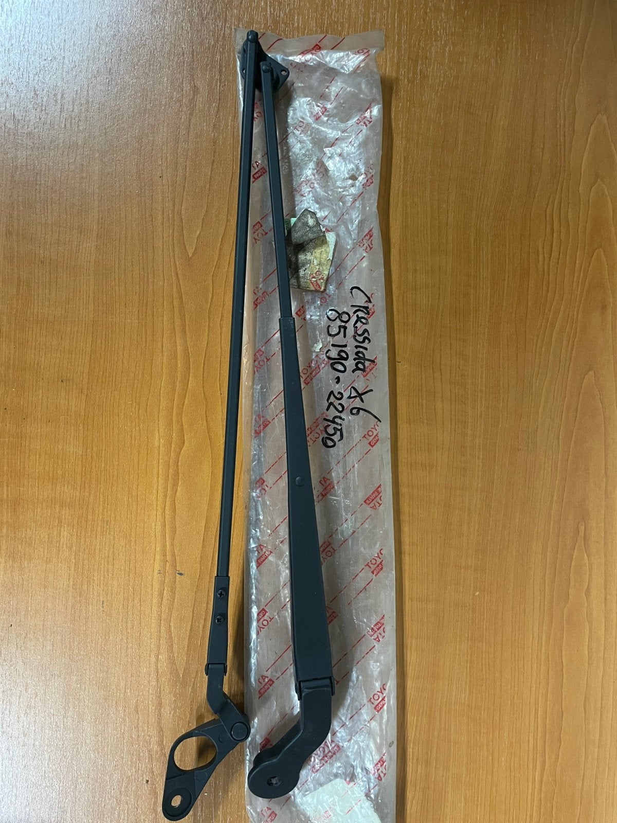 Toyota cressida lx60 rx60 ruitenwisser arm 85190-22450, Auto diversen, Overige Auto diversen, Ophalen of Verzenden