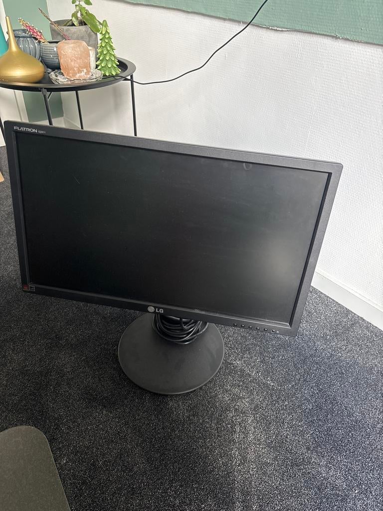 LG Flatron E2411 Monitor - Goede staat, Ophalen, Gebruikt, IPS, VGA