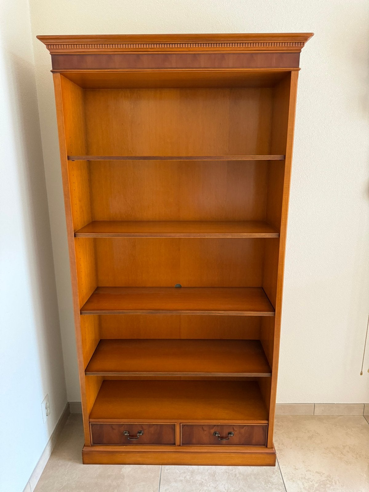 Boekenkast, taxushout, Ophalen, Met plank(en), Gebruikt, Vintage