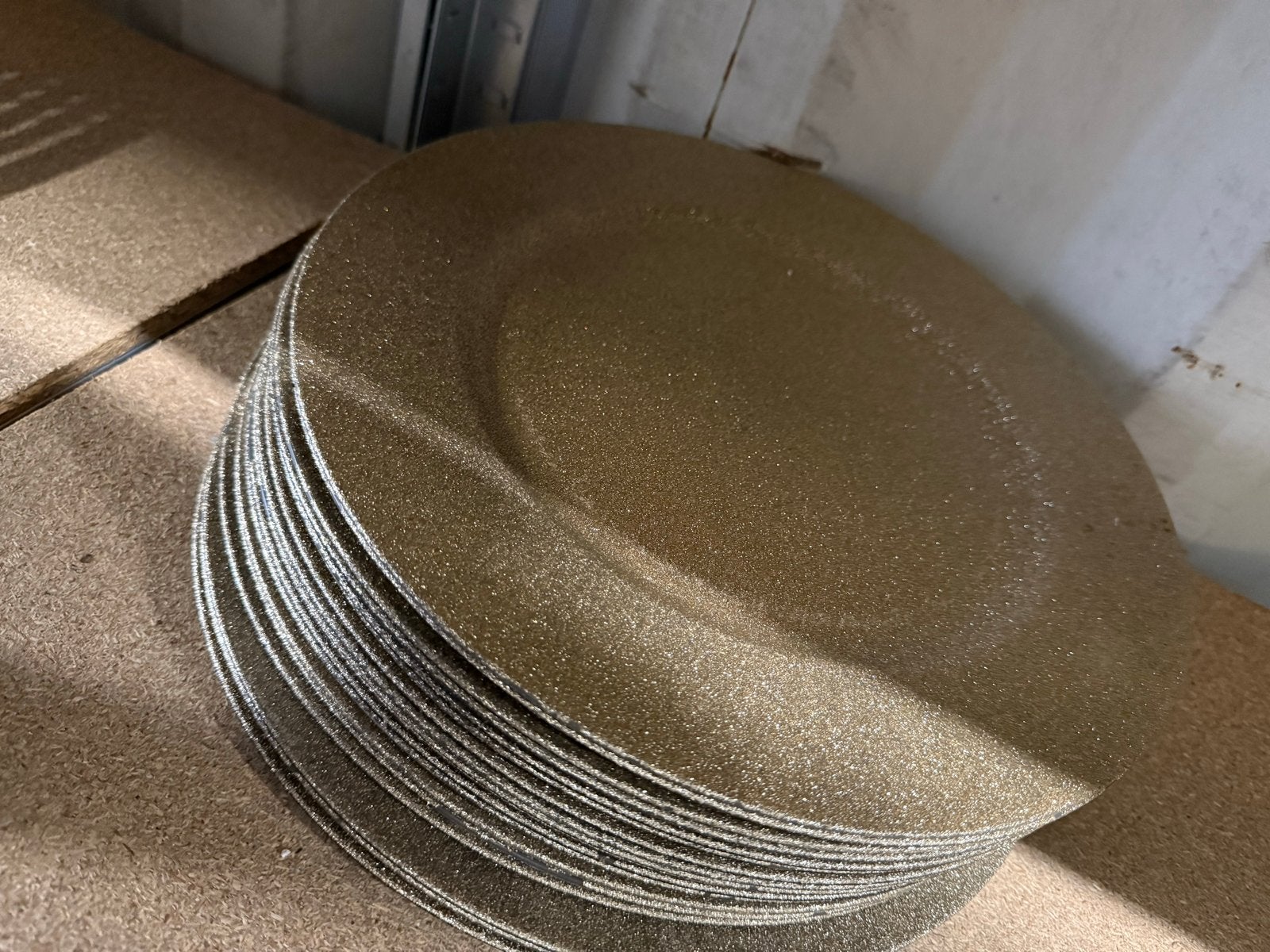 20 Glitter Gouden Onderborden, Huis en Inrichting, Ophalen, Kunststof, Gebruikt, Bord(en)