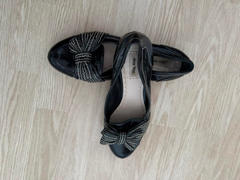 Miu miu schoenen maat 41, Ophalen of Verzenden, Gedragen, Instappers, Zwart