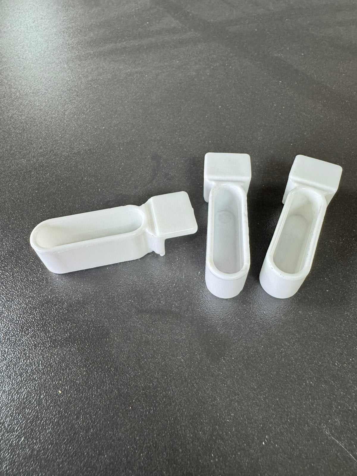 45 voerbakjes, Ophalen of Verzenden, Kooi-accessoires