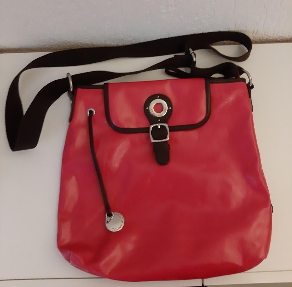 TOMMY Hilfiger Schoudertas in Roze Lak, 40 cm of meer, Nieuw, Ophalen of Verzenden, Overige merken