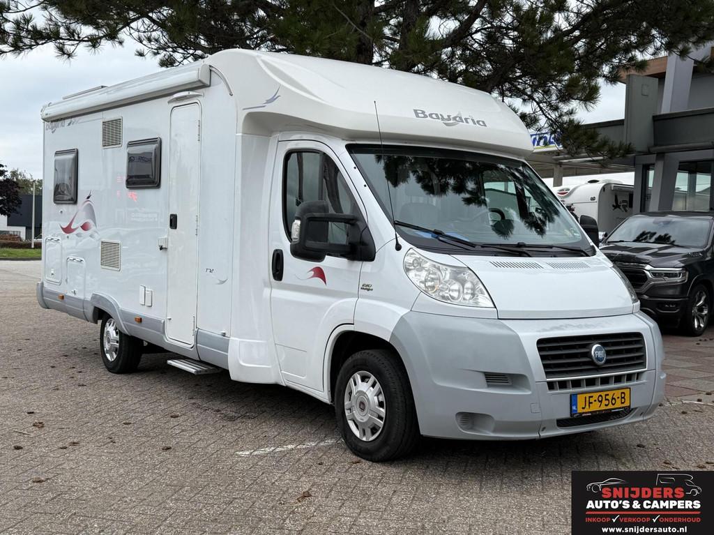 BAVARIA met lage enkele bedden in keurige staat, Caravans en Kamperen, Campers, 7 tot 8 meter, Bedrijf, Half-integraal, Fiat