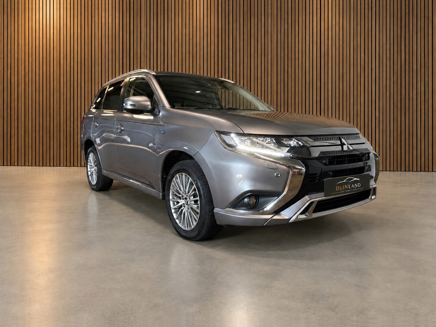 Mitsubishi Outlander Mitsubishi Outlander 2.4 Pure +|4WD|Cam, Auto's, Automaat, 135 pk, 4 cilinders, Bedrijf