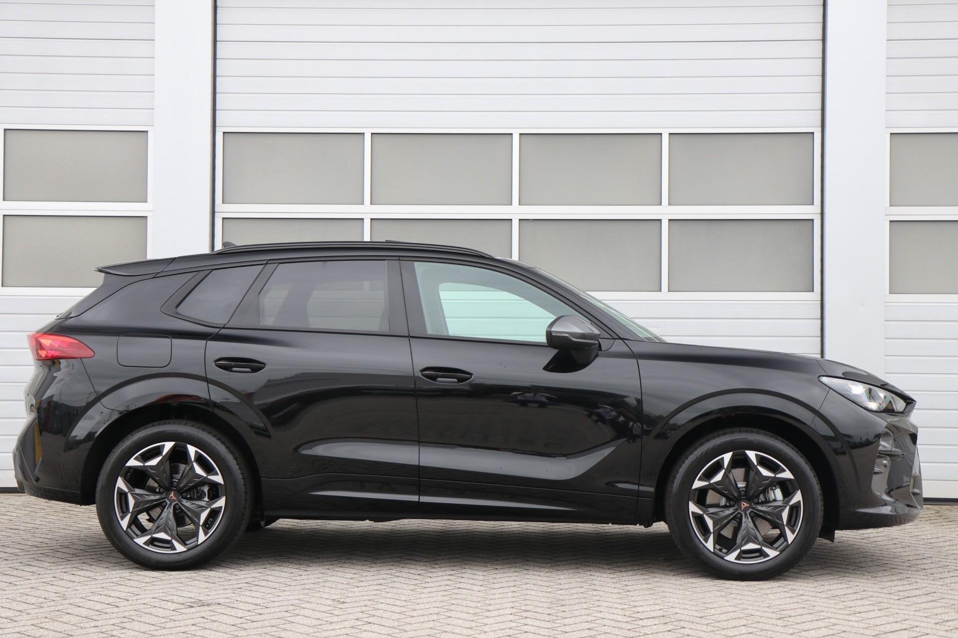 CUPRA Terramar 1.5 TSI e-Hybrid 204pk | Panoramadak | Trekha, Auto's, 12 maanden, Stof, 4 cilinders, 150 min