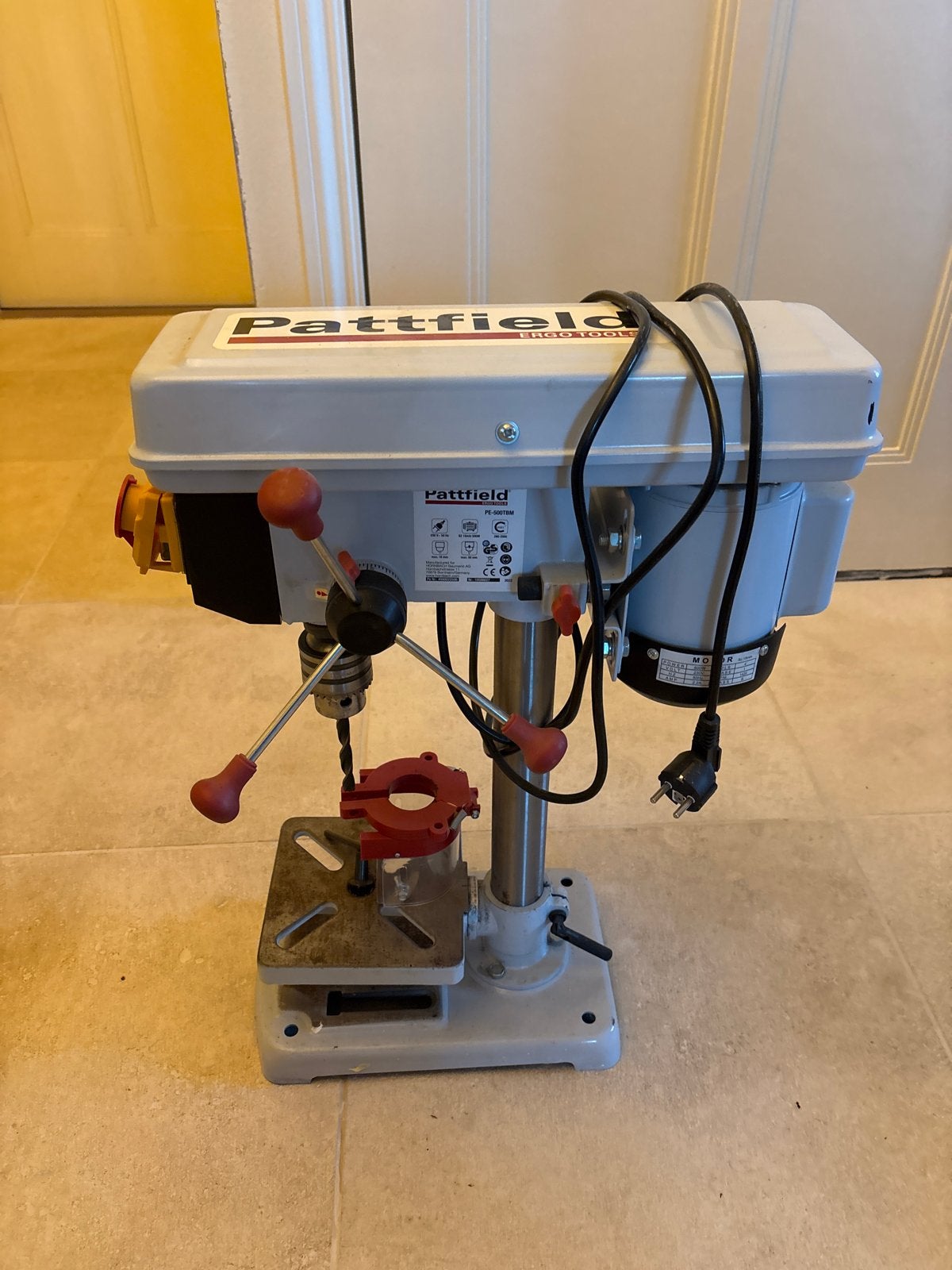 Pattfield Kolomboormachine PE-500TBM - 500W, Doe-het-zelf en Verbouw, Gereedschap | Boormachines, Ophalen, Gebruikt, 400 tot 600 watt