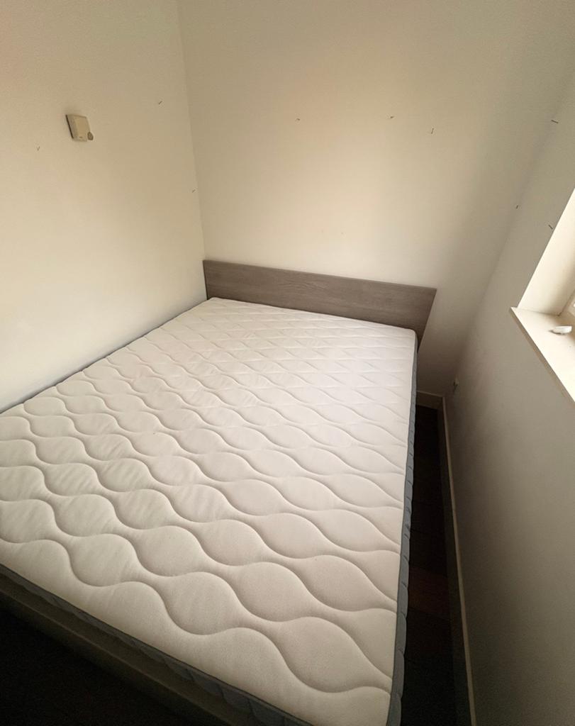 Tweepersoonsbed 160x200 cm inclusief matras, lattenbodem, Ophalen, Tweepersoons, Zo goed als nieuw, 200 cm